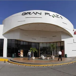 https://torre-con-alberca-a-1-cuadra-de-la-playa.mazatlan-hotels.com