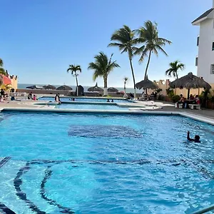 https://villas.mazatlan-hotels.com